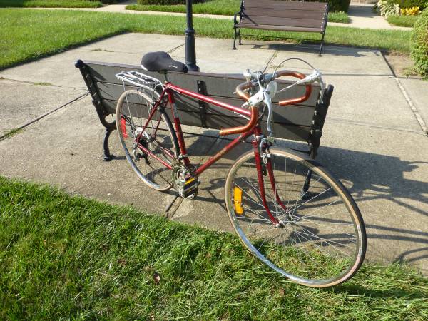 for sale racing raleigh made ingland18 speed has wheel rims fast bike 1