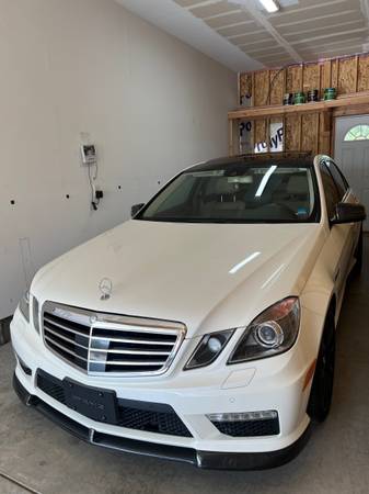 2013 Mercedes Benz E63 AMG - $38,50063621830183939121