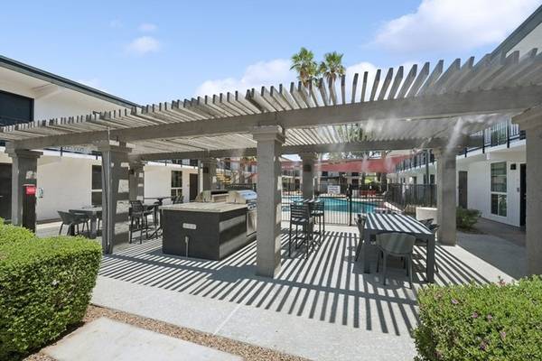 Where Convenience Meets Comfort~ Tour Today~Move In Tomorrow 1