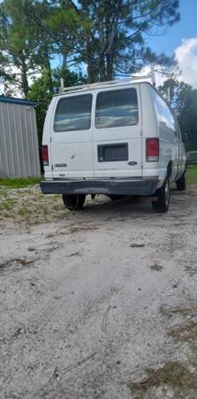 2004 ford e250 cargo van v8 cold ac - $2,950 (Orlando)63470427188867122