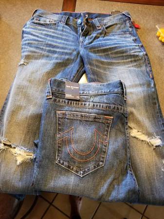 Nuevo con etiquetas. Hombres. Jeans True Religion, modelo Rocco. Relajado - $125 (SW Lubbock)63435182871681124