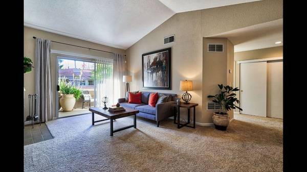 $1,983 / 1br - 792ft2 - FULL SIZE W&D & DETACHED GARAGE INCLUDED - LOOK AND LEASE SPECIAL NOW (Sacramento / Natomas)64043839452289121