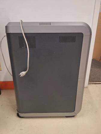 FELLOWES paper SHREDDER - Price Reduced 1