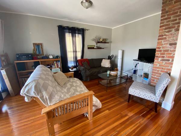 $1,150 / 3br - 1000ft2 - Boston, Dorchester, Savin Hill, Fields Corner - 3Bed 1 Bath (Dorchester)63802072579329122