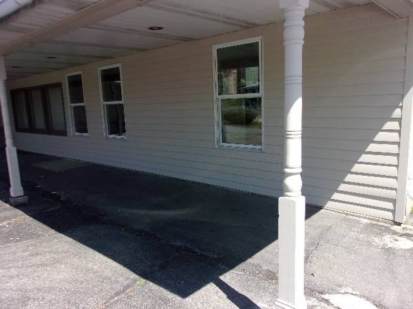 $1,800 / 2br - 1400ft2 - 239 South Broad Street /utilities included (Nazareth)64010162743683124