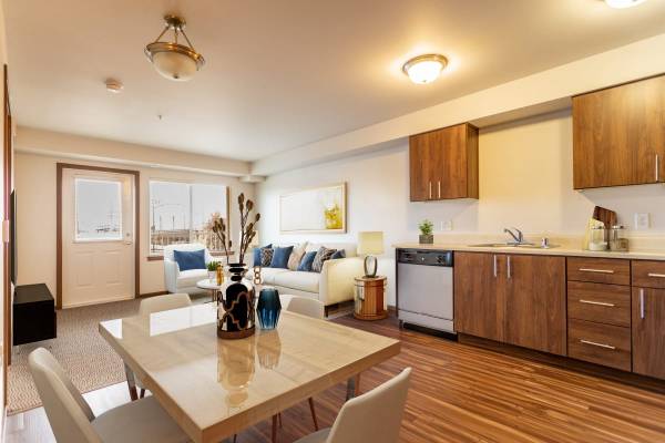 $1,713 / 1br - 601ft2 - 🏢 55+ Senior Community at SeaTac - Reserve Now, 2 Months FREE! 🎁 (19707 International Boulevard, Seattle, WA)63948084721538121