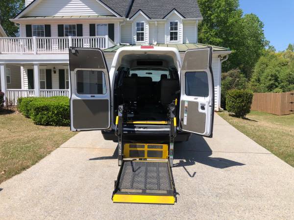 2013 Ford Econoline E250 HANDICAP VAN - $18,600 (Marietta Ga)63620987016065120