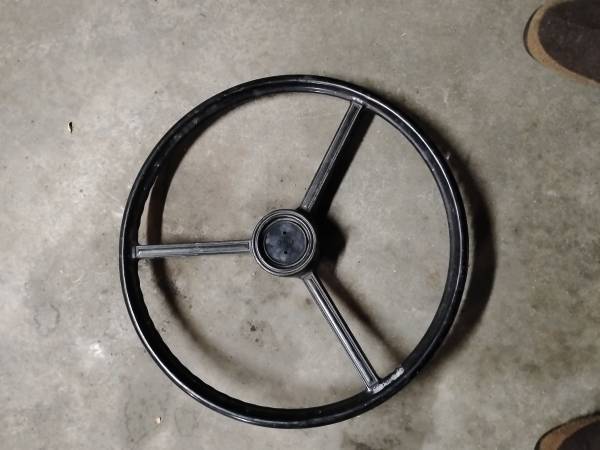 22"steering  wheel from semi truck good for rat rod 1