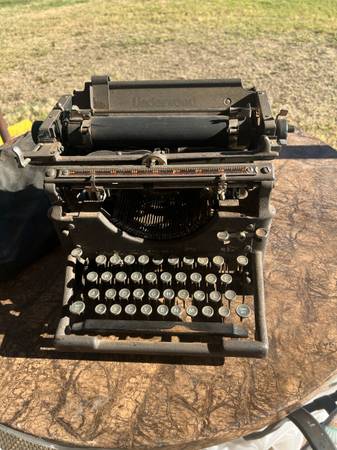 Vintage typewriter 1