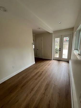 $2,500 / 1br - 650ft2 - Lease Take Over 1bd 1ba utilities INCLUDED (Oceanside)63841343874051124