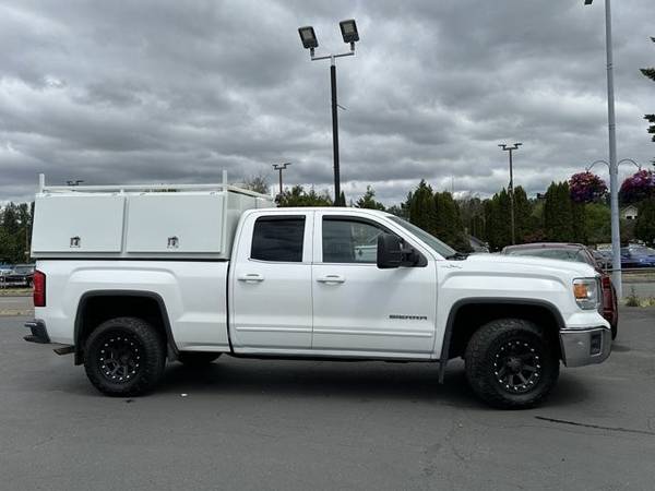 Camioneta GMC Sierra 1500 4x4 4WD SLE de cabina extendida 2014 - $18.380 (Dinsmore Auto Group Used Cars)63622961615361124