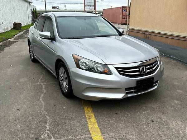 2012 HONDA ACCORD TÍTULO LIMPIO - $8,790 (Sw houston)63617086674563121