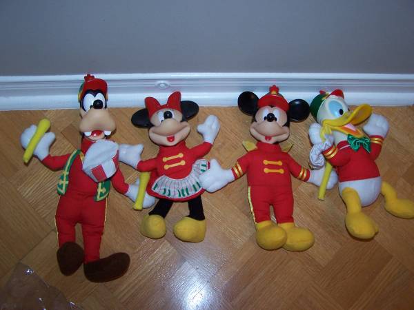 4 DISNEY CHRISTMAS BAND CHARACTERS - Mickey- Minnie +++ 1