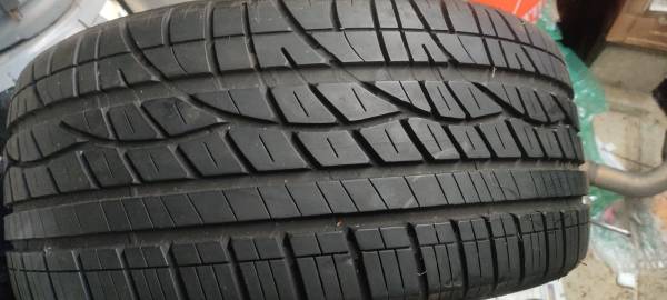 Como nuevo Goodyear Fierce Instinct ZR 245/40ZR18 - $80 (Mill Creek)63471198629891120