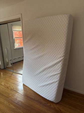 Free full sized mattress 1