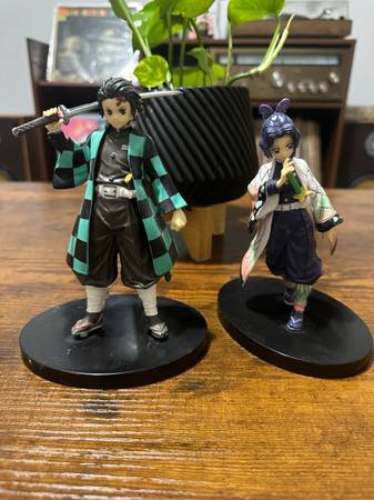 Action Figures do Anime Demon Slayer shinobu and tanjiro 1