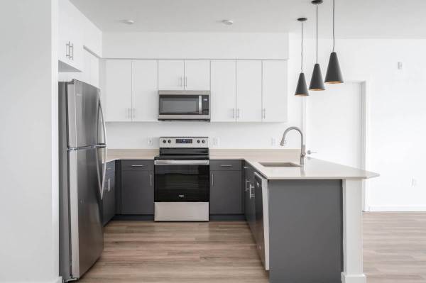 $2,595 / 3br - 1193ft2 - We're right on the bus line! Great 1193 sq ft 3 bed, 2 bath! (Oregon City - Beavercreek)63820909700225124
