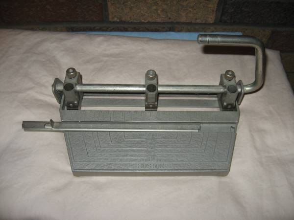 Boston 3-hole Punch 1