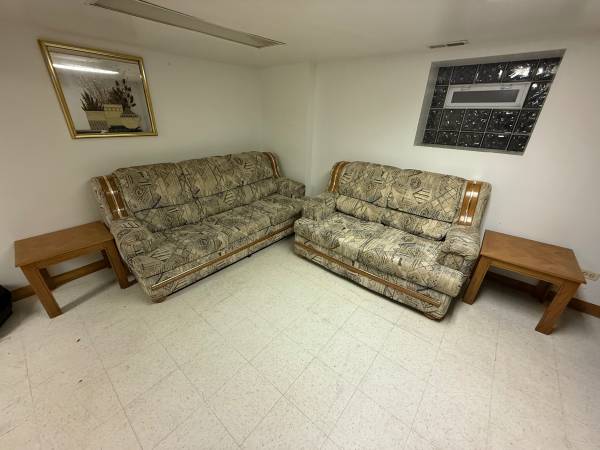 Couch Loveseat Tables 1