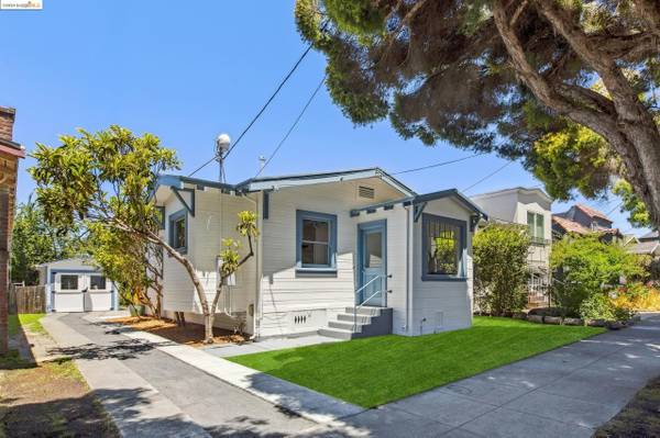 $2,000 / 1br - 727ft2 - Berkeley gem on large, lush & lovely tree-lined street. (berkeley)63946669633667120