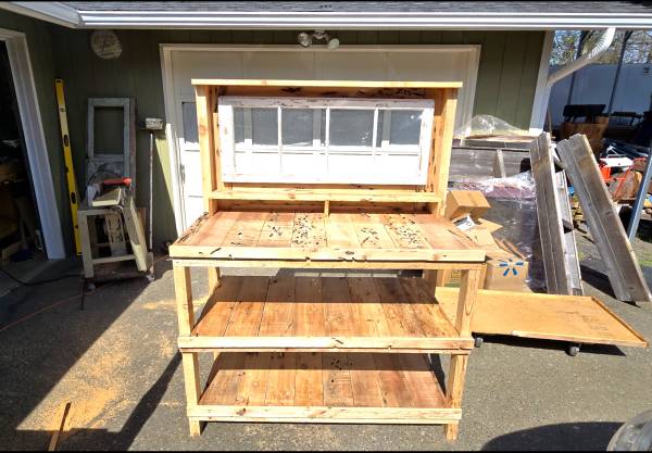 Potting bench 1