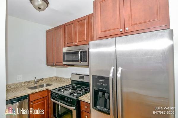 $1,975 / 1br - 700ft2 - $300 OFF FIRST MONTH'S RENT! Appealing 1 Bedroom, 1 Bath in Ravenswood (Ravenswood)64041642258307123