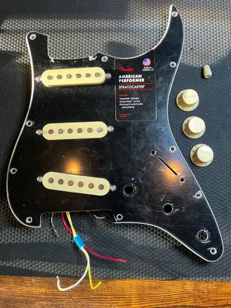 Fender American Performer Stratocaster Pickguard and Yosemite Pickups 1