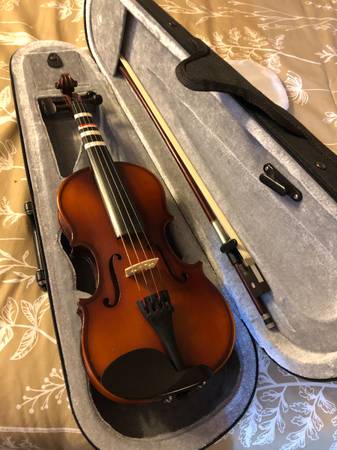 BEAUTIFUL CHILD SIZE MENDINI BY CECILIO MV300 VIOLIN WITH CASE 1