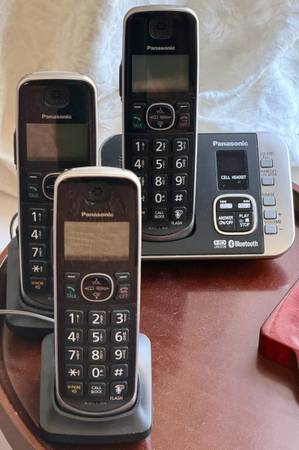 Panasonic 3-PHONE SET & RECORDER - Bluetooth, HD sound, all for $19 1