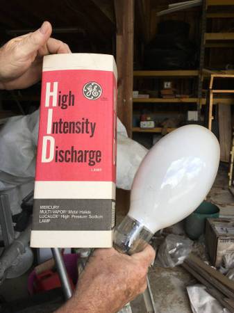 400W Mercury Vapor Light Bulbs 1