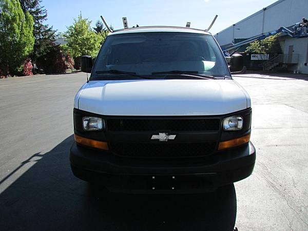 Furgón de carga 2015 CHEVROLET EXPRESS G2500, furgón Savana con rack de techo - $9995.0063623527534979121