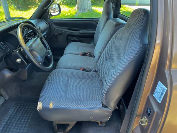 2001 Dodge ram 90k millas originales cama corta - $4,35063619382585219123