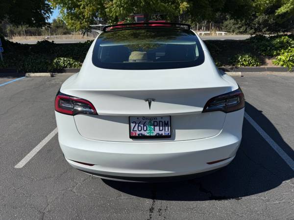 Tesla Model 3 standard, excellent condition - $25900 - $25,900 (Soquel)63654696685443122