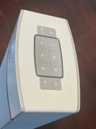 Bose Soundtouch 10,  Air Play 2 WiFi & Bluetooth Speaker - $140 (Madison, AL)63470918668547123