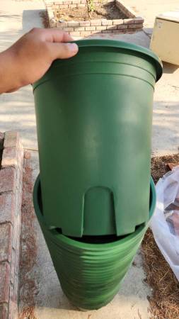 Brand new 5 gallon pots - $2 (Hemet)63471082523139120