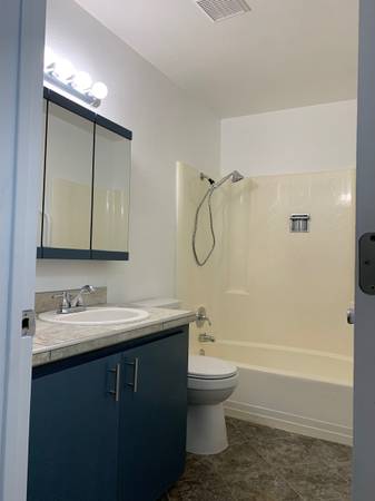 $1,700 / 3br - 1200ft2 - 3 BDR. DUPLEX.  $1700.00 PM   MONTH TO MONTH (PASCO)63689807095299123