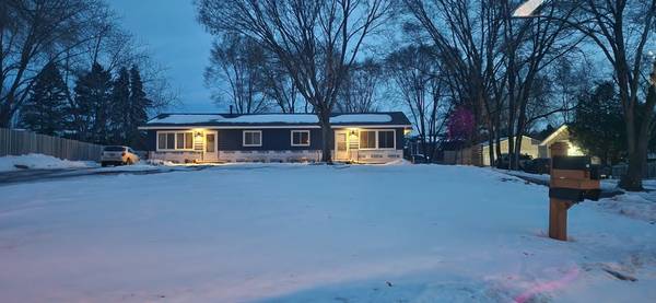 3 bed, 2 bath Duplex 1