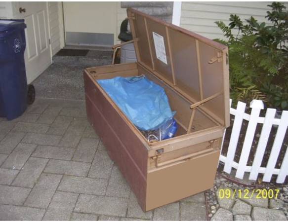 Tool box for standard pickup truck 1