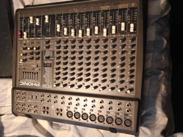 フミオページ Open Box Phonic Powerpod 1860 Plus Powered Mixer | Guitar Center