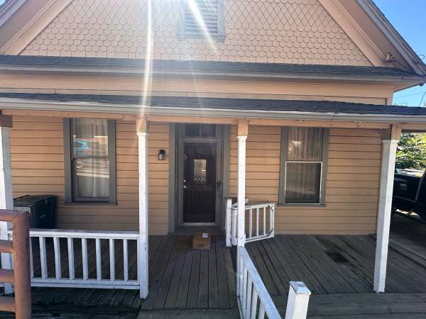 $4,800 / 7br - 3200ft2 - Seven bedroom walking distance from downtown Grass Valley (Grass Valley)63952110470915120