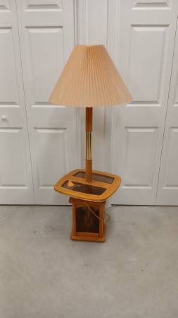 Lamp/Table 1