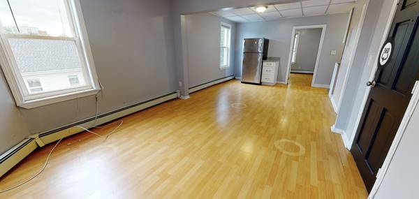 $1,050 / 3br - Room for Rent | 218 Western Avenue Unit 3 | Available Now (Cambridge)63828265233153121