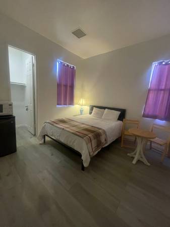 $900 Room for $900 (Desert Hot Springs)63758615077249120