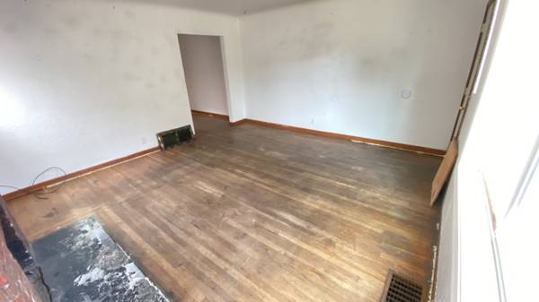 $760 / 1br - 815 NE A St. (triplex) *sublease (Pullman)63689257344897122