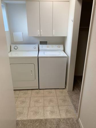$1,800 / 1br - 600ft2 - $1,800 / Nice, Bright MIL in View Area (East Bellevue)63884888524419123