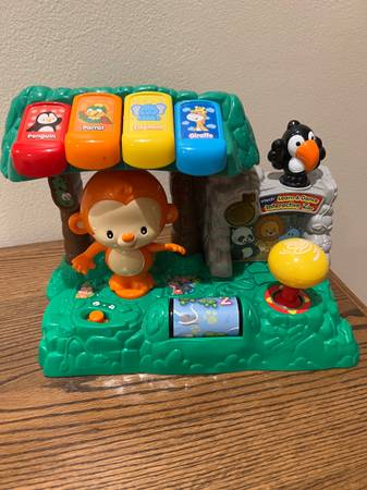 Vtech learn and dance interactive zoo 1