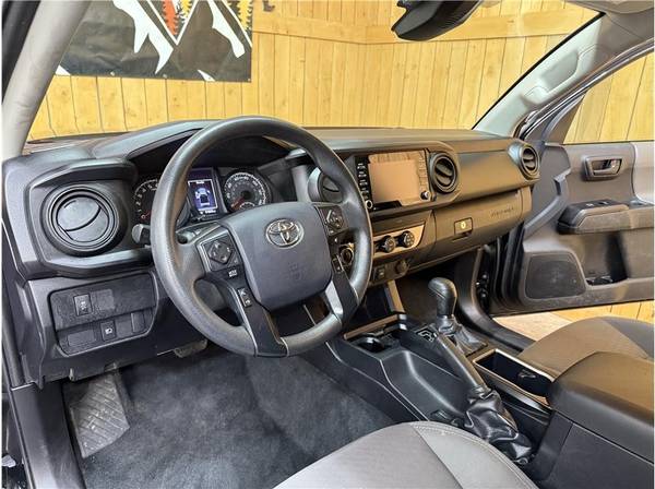 2020 Toyota Tacoma Access Cab - Photo 11