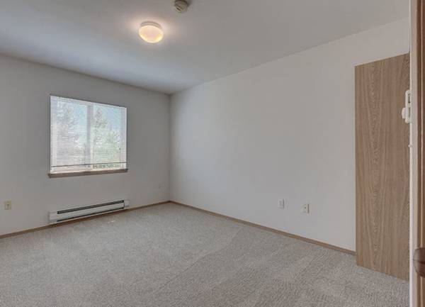 $1,694 / 2br - Salón de belleza, centro de negocios, lavadora (9615 Holly Drive, Everett, WA)63688532153985120