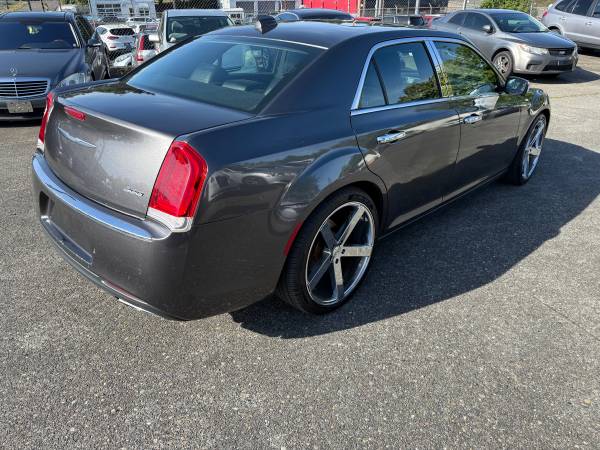 2016 Chrysler 300 - $9,999 (Tacoma)63623125122819124