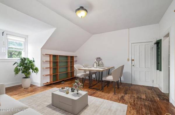 Location, location, location! Take a look at this well-planned and sty
$1,290
Saratoga Springs Location, location, location! Take a look at this well-planned and sty
$1,290
Saratoga Springs